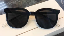 Load image into Gallery viewer, Women's Sunglasses Fashion Retro V