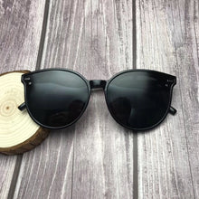 Load image into Gallery viewer, Women's Sunglasses Cat Eye